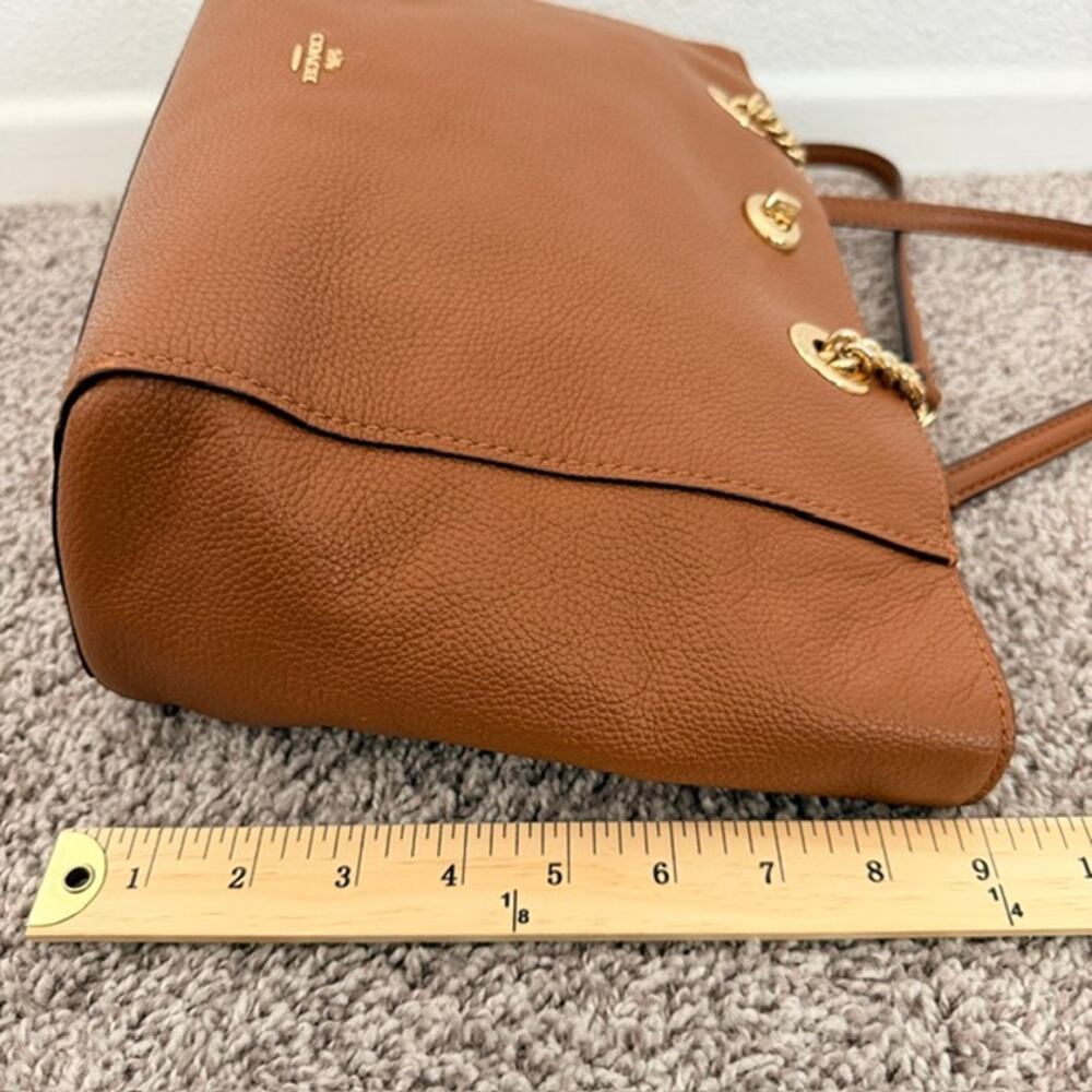 Coach Turnlock Gold Chain Tote Saddle Brown Polished Pebble Leather Gold No Tag - Picture 15 of 16